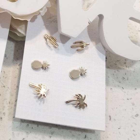 VACAY VIBES EARRING SET - Picture 2 of 2